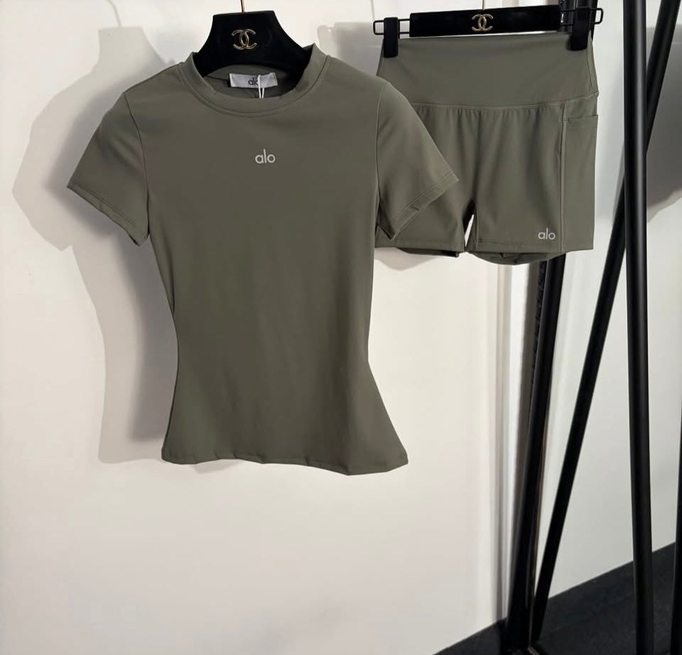 Alo 2 piece